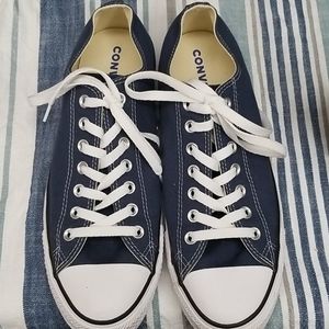 Converse low top size 12 shoes